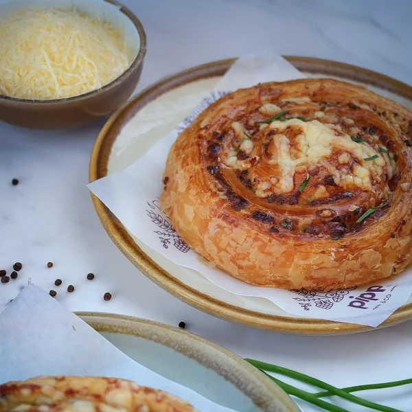 Cheddar, Cream Cheese & Chive Pinwheel